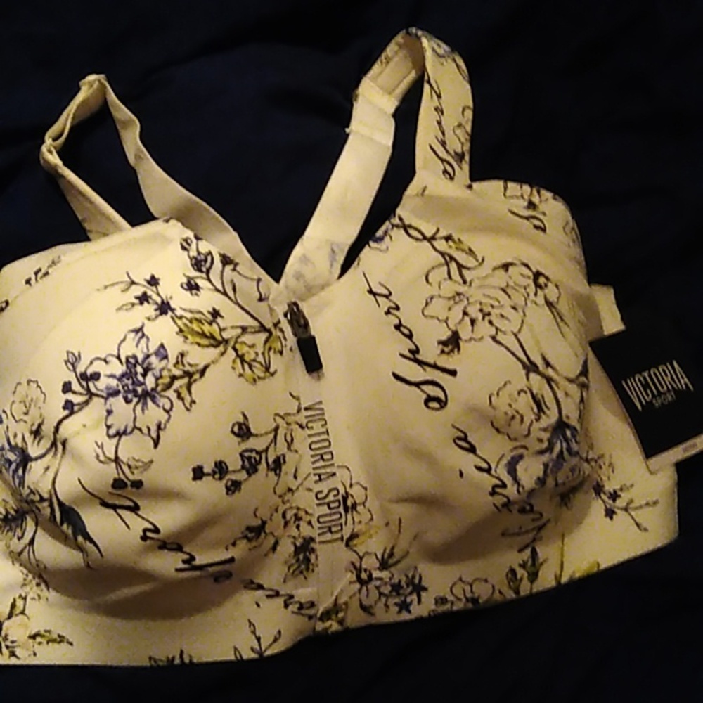 Victoria Secret Bra NWT
